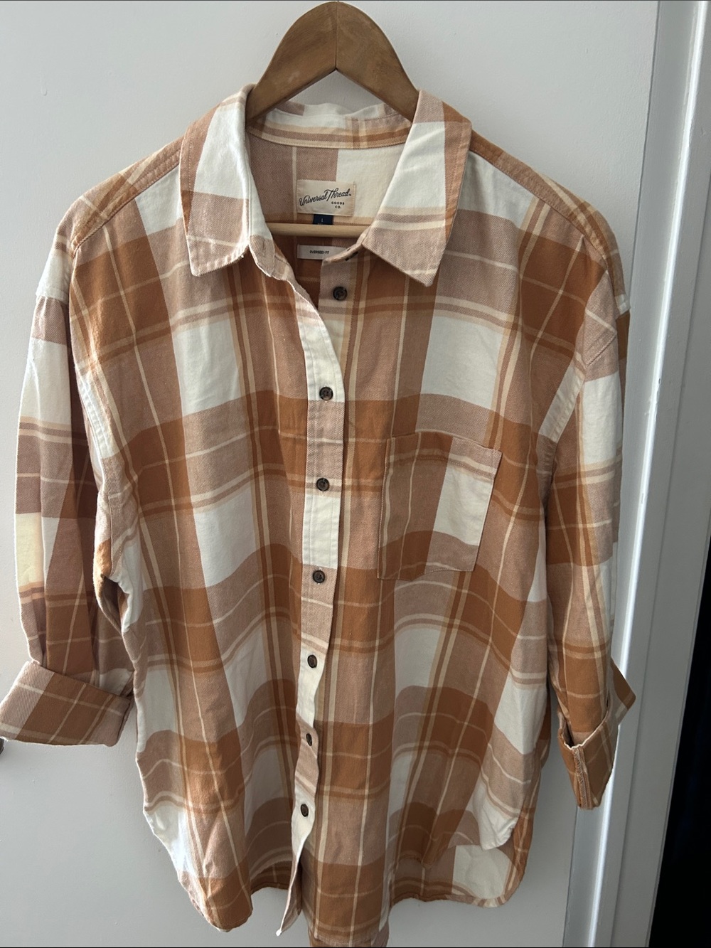 Universal Thread Beige and White Plaid Long Sleeve Button-Up Shirt